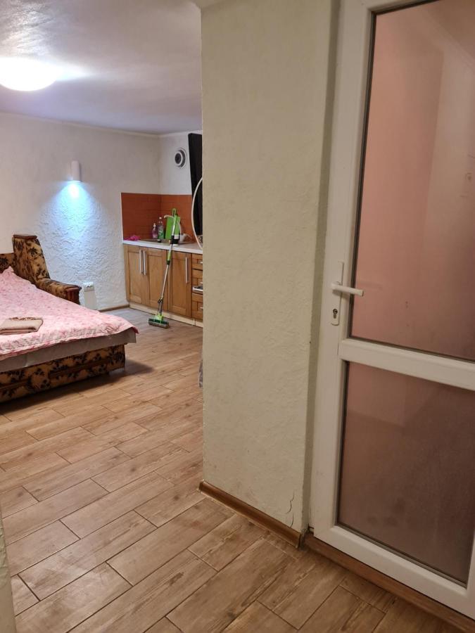 Студіо На Кoновальця Apartman Lviv Kültér fotó